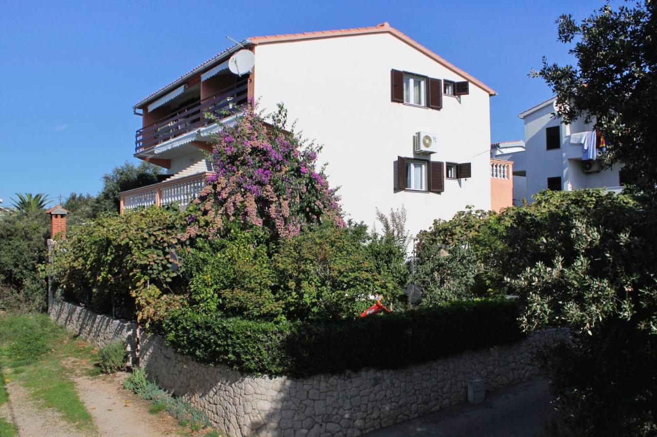 Family Friendly Seaside Apartments Kozino, Zadar - 5749 Petrcane Εξωτερικό φωτογραφία