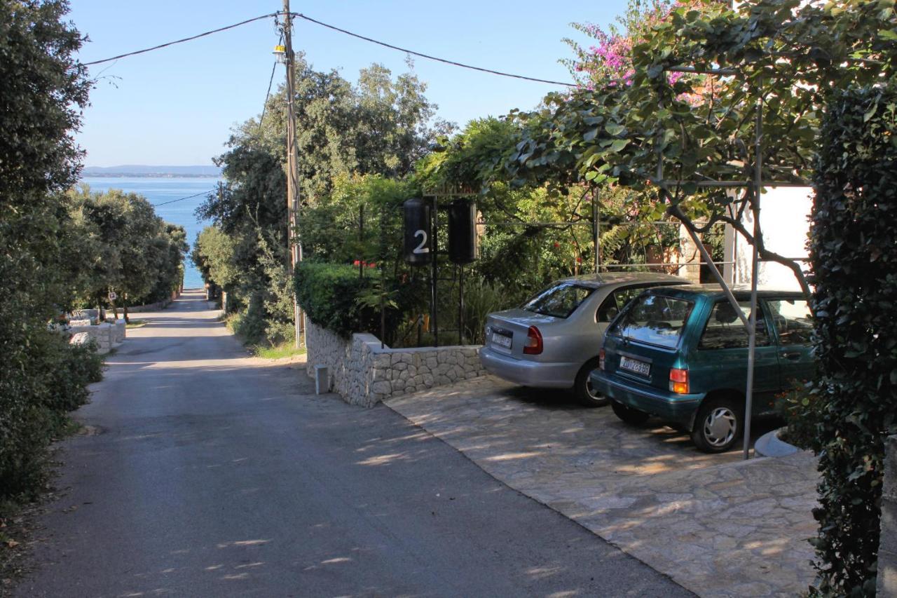 Family Friendly Seaside Apartments Kozino, Zadar - 5749 Petrcane Εξωτερικό φωτογραφία
