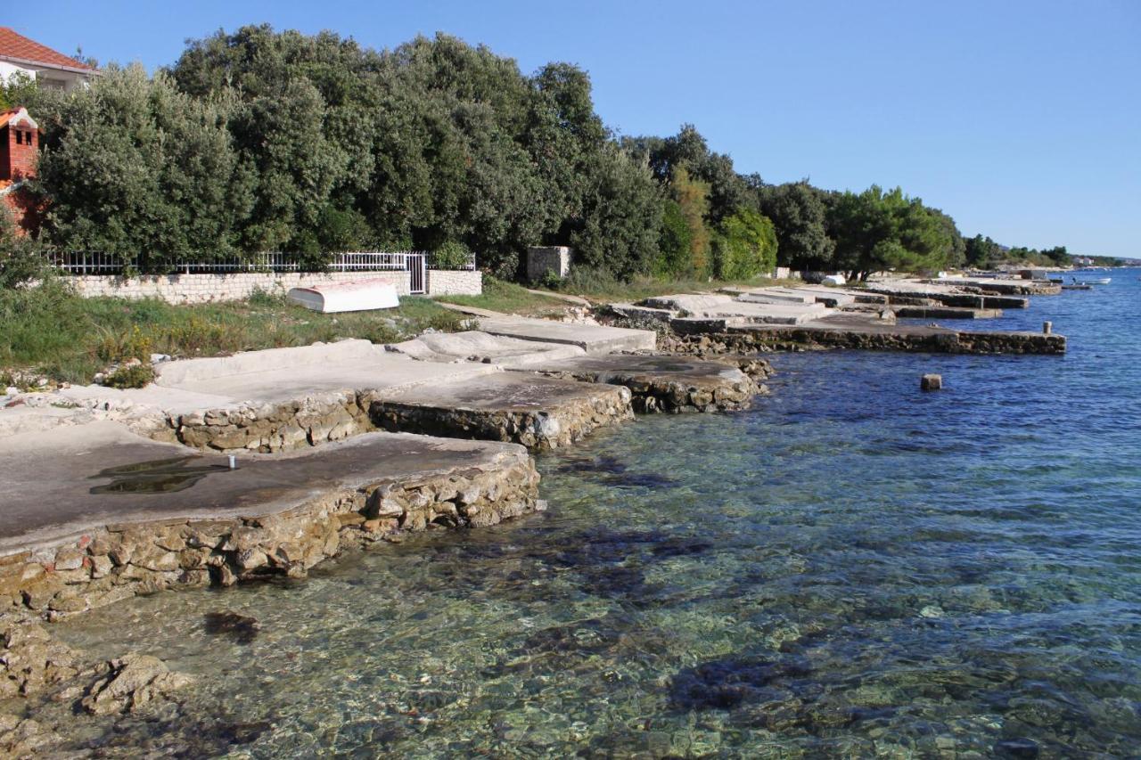 Family Friendly Seaside Apartments Kozino, Zadar - 5749 Petrcane Εξωτερικό φωτογραφία