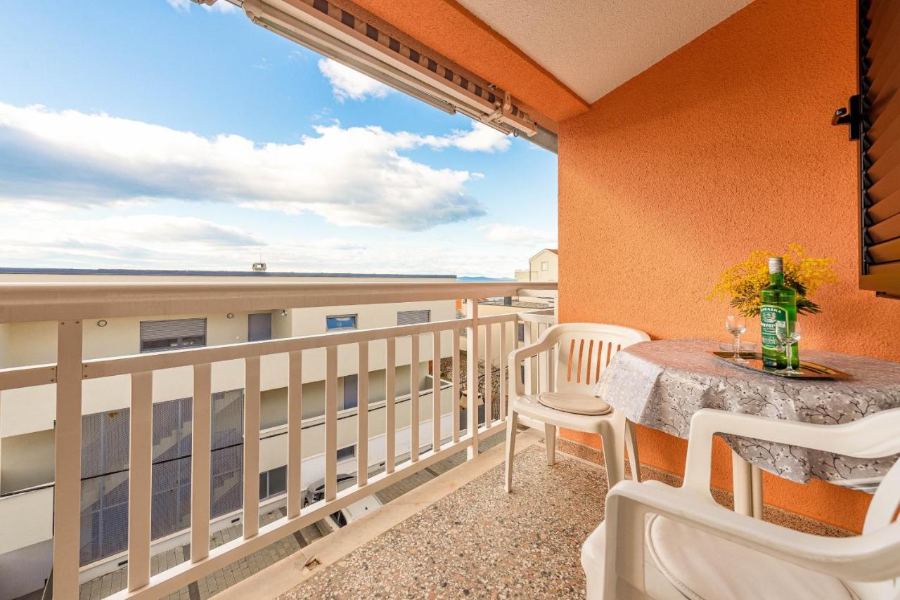 Family Friendly Seaside Apartments Kozino, Zadar - 5749 Petrcane Εξωτερικό φωτογραφία