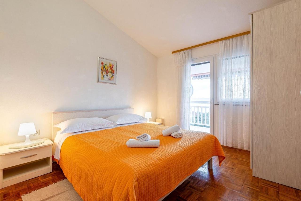 Family Friendly Seaside Apartments Kozino, Zadar - 5749 Petrcane Εξωτερικό φωτογραφία